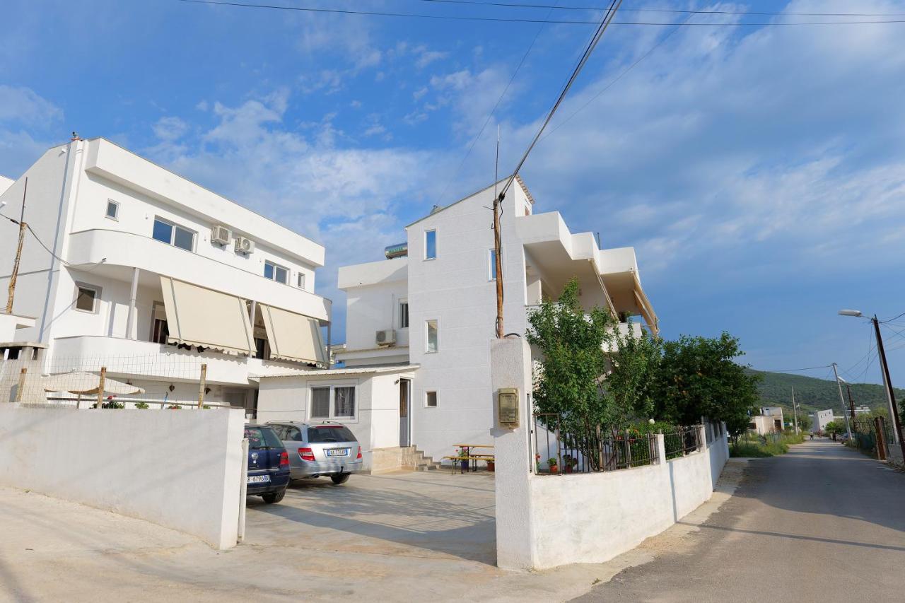 Vila Fredi Ksamil Exterior foto