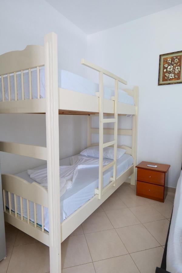 Vila Fredi Ksamil Exterior foto