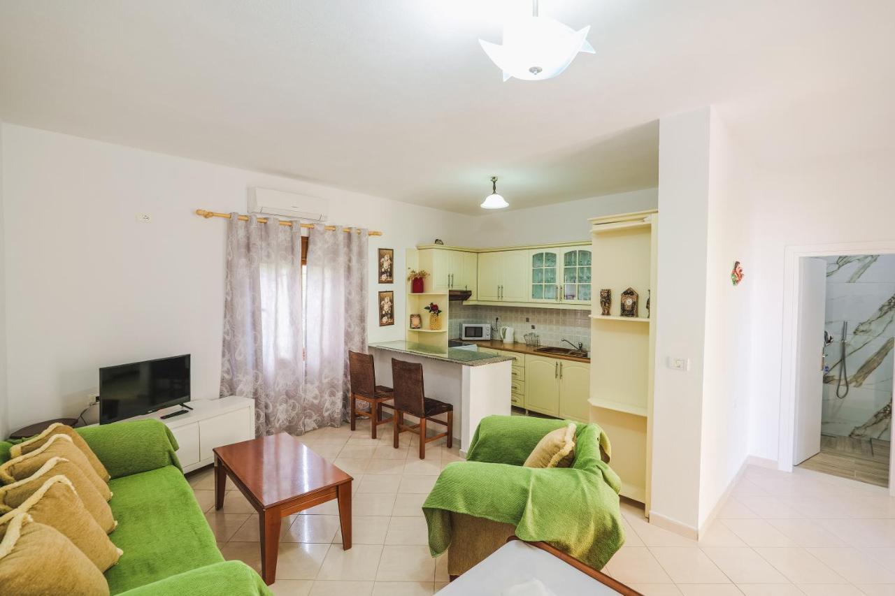 Vila Fredi Ksamil Exterior foto